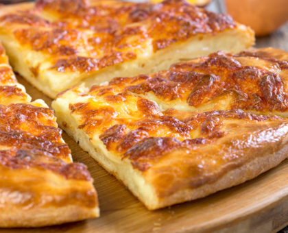 Tarte au munster et au cumin