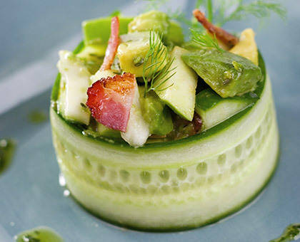 Panier d'avocat et de pomme au wasabi
