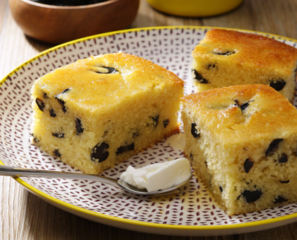 Cake semoule aux olives noires
