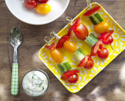 Brochette de légumes d'été, sauce à l'estragon