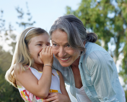 Vous commencez à mal entendre ? Les clés pour bien vivre la perte de ses capacités auditives
