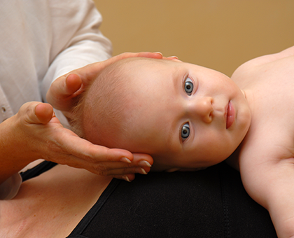 Découvrez les bienfaits de la chiropraxie pédiatrique