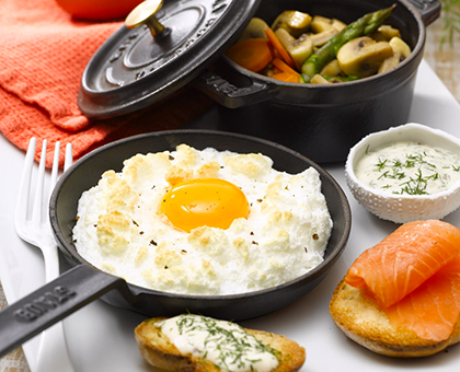 Oeuf au plat soufflé et cocotte de légumes