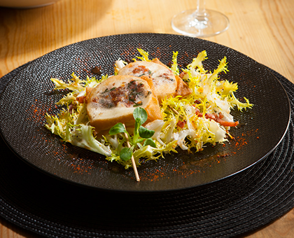 Sucettes de chèvre en feuille de brick aux tomates confites