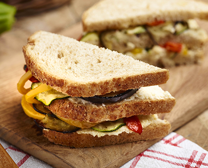 Sandwich campagne crème d’artichaut et légumes grillés