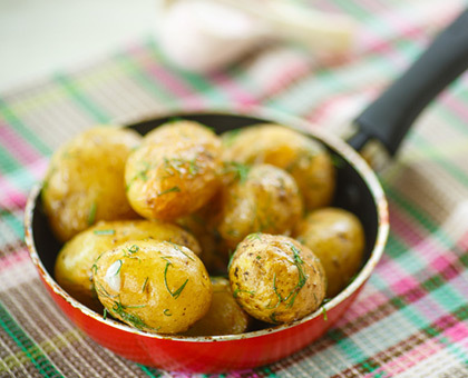 Pommes de terre nouvelles aux herbes