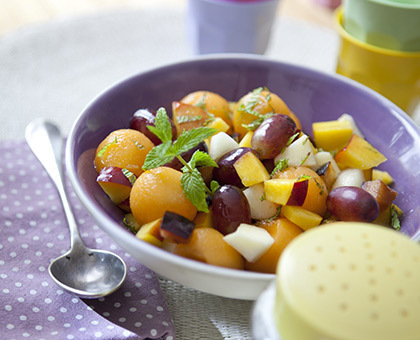 Marinade de fruits d'été à la menthe