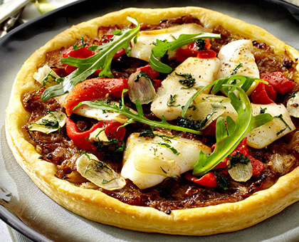 Pizza feuilletée aux endives et encornets