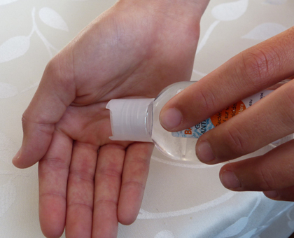 Les gels antibactériens pour les mains seraient-ils dangereux ?