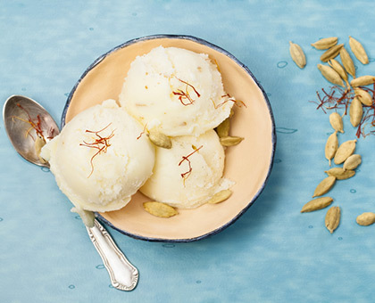 Glace à la cardamome