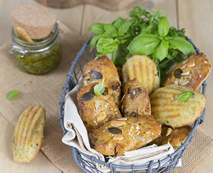 Madeleines au pesto et mix Salade Le Sillon