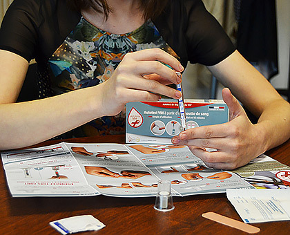 Un autotest VIH en vente libre dans les pharmacies : une révolution dans la lutte contre le sida !