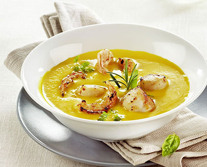 Langoustines et noix de saint Jacques sur velouté de potiron