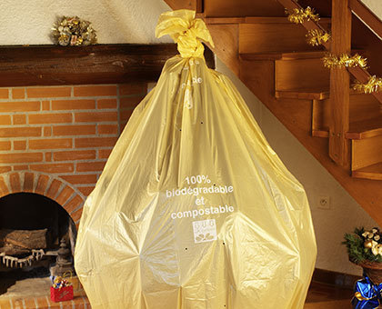 Noël écolo : le sac à sapin en amidon de maïs