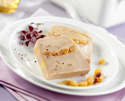 Terrine de foie gras Montfort aux raisins secs et à la liqueur de pomme