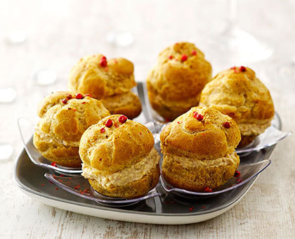 Petits choux épicés à la mousse de foie gras