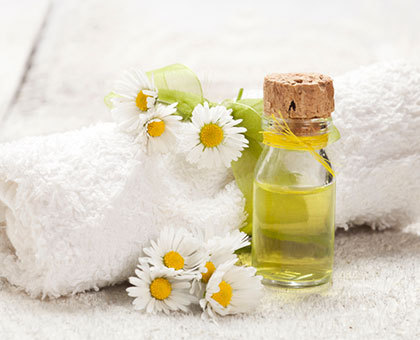 J'ai la peau sensible, comment adoucir naturellement l'eau de mon bain ?