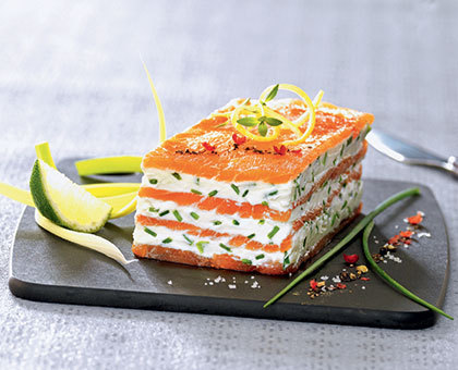 Mille-feuille de saumon fumé au mascarpone citronné