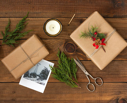 Emballer sans rouleau de papier cadeau : un geste écolo