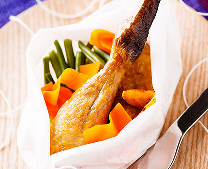 Cuisses de pintade en papillote aux petits légumes