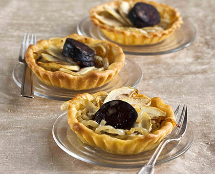 Tartelette oignons, pommes et boudin noir