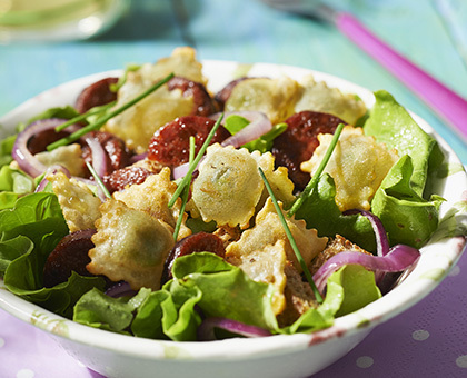 Salade de ravioles et chorizo à la plancha