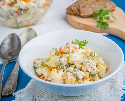 Salade russe aux légumes primeurs