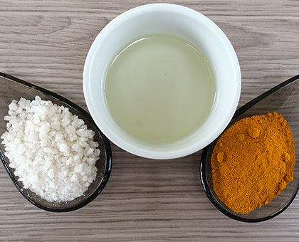 DIY spécial homme : Peeling revitalisant au sel de mer et au curcuma