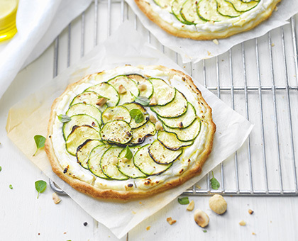 Tarte fine aux courgettes et au Chavroux