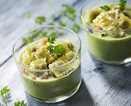 Gaspacho au concombre et ravioles croustillantes au basilic