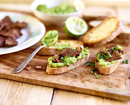 Crotinis à l'agneau épicé et à l'avocat