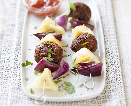 Brochettes reblochon et boulettes de viande parfumées