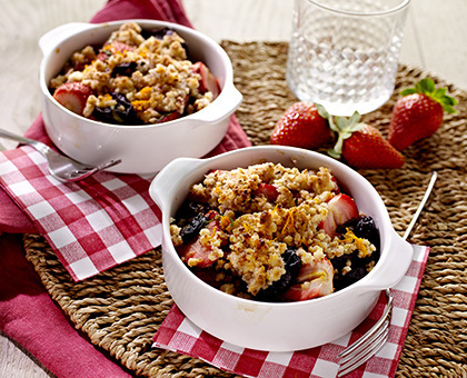 Crumble aux fraises et pruneaux
