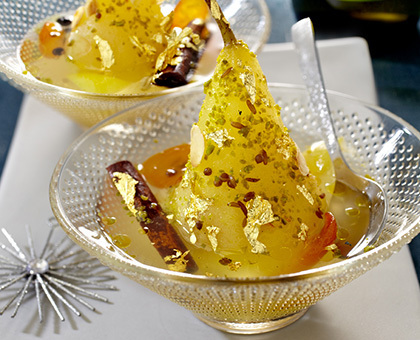 Poires pochées aux épices et vin doux