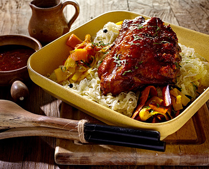 Travers de porc caramélisé choucroute et carottes à l\'ancienne
