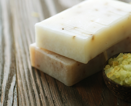 DIY : Savon au beurre de karité, huiles de ricin et d'amande