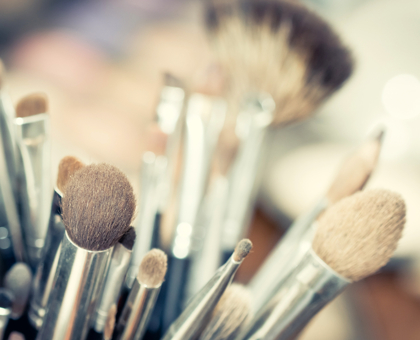 Comment bien nettoyer ses pinceaux à maquillage ?