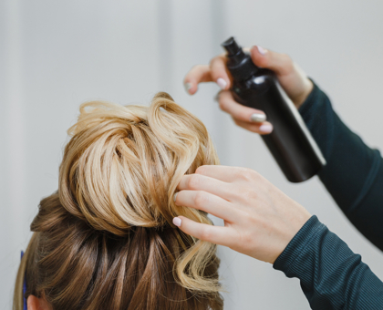 DIY : laque fixante pour cheveux