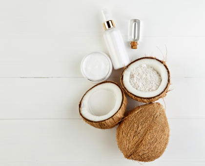 DIY : nettoyant visage pour peaux sensibles à l'huile de coco