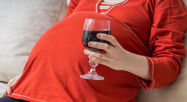 Chez la femme, l'alcool perturberait les futures grossesses