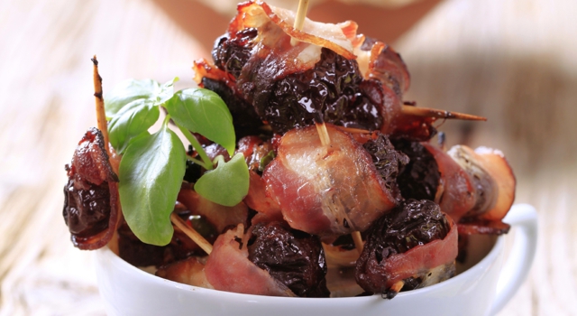 Bouchées de pruneaux au jambon de Bayonne