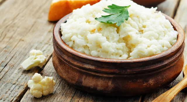 Riz pilaf épicé aux bouquets de chou-fleur