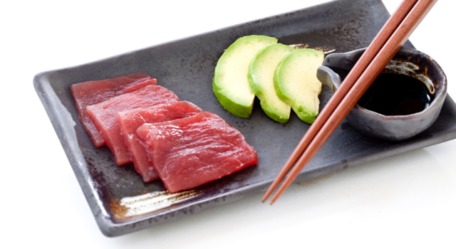 Sashimis de thon à la sauce au miso