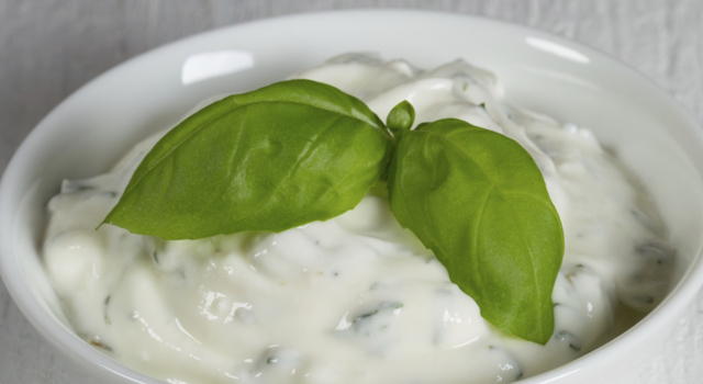 Crème de fromage au basilic