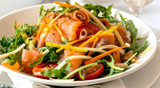 Salade de poivrons au saumon