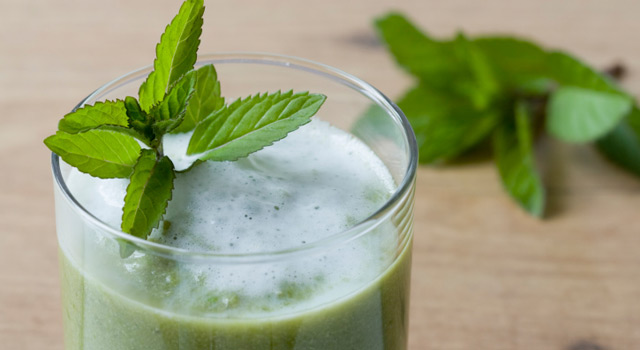 Soupe glacée de petits pois au wasabi