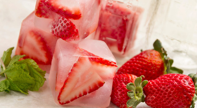 Recette facile : glaçons aux fruits colorés