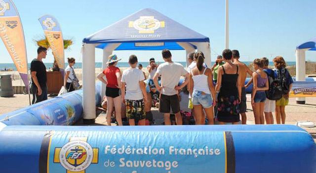 Sauveteur Tour 2014 : les gestes qui sauvent de la noyade expliqués à tous