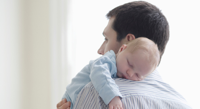 Il faut faire des économies : le congé parental va-t-il en payer les frais ?