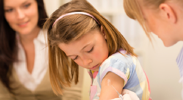 Papillomavirus : la vaccination sera bientôt faite à l’école